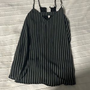 ⭐️SALE⭐️ maurices basic flowy summer tank top size small